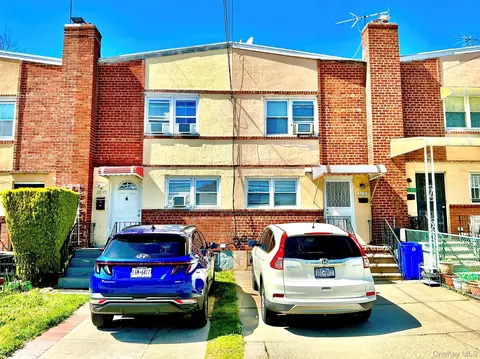 211-05 48 Ave, New York, NY 11364