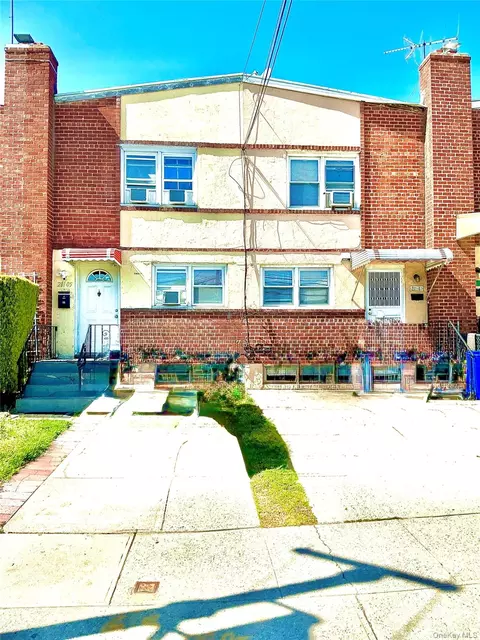 211-05 48 Ave, New York, NY 11364