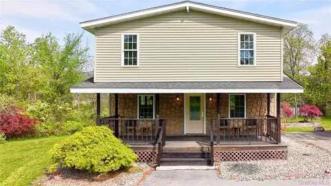 1552 Greenville Tpke, Port Jervis, NY 12771