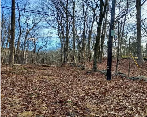 Laurie Lane, Lewisboro, NY 10590