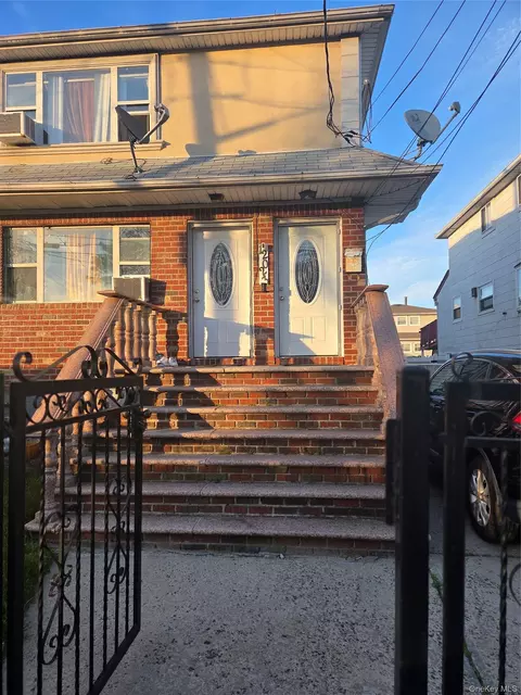 12023 164th St, Jamaica, NY 11434