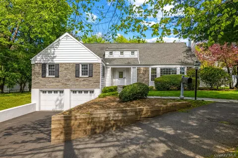 50 Wilmot Rd, New Rochelle, NY 10804