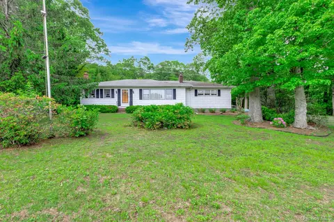 1431 Motor Pkwy, Hauppauge, NY 11788