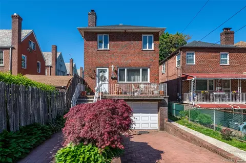 1515 Bantam Pl, New York, NY 10469