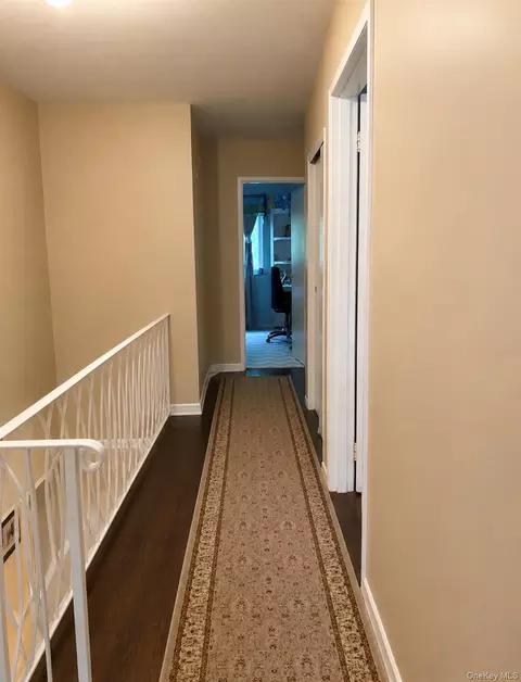 Entry Way - 930 Merrick Rd #5, Baldwin, NY 11510 photo 1 of 2