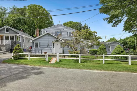 1 Beverly Rd, Glen Cove, NY 11542