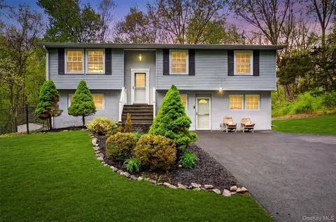79 Wendy Dr, Union Vale, NY 12570