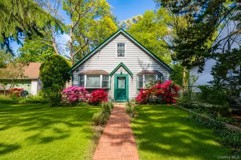 2027 Oakland Ave, Wantagh, NY 11793