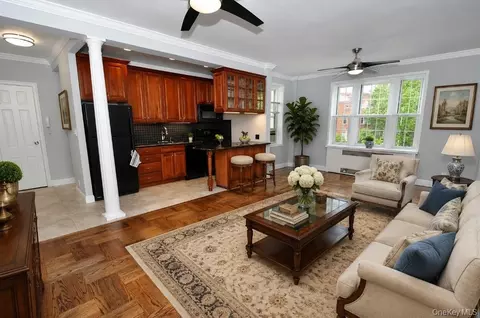 6 Midland Gdns #3D, Bronxville, NY 10708