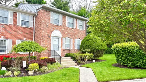 459 Hopi Ct, Ramapo, NY 10901
