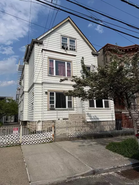1714 Saint Peters Ave, New York, NY 10461