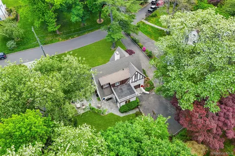 View/Area - 63 Rye Rd, Rye, NY 10580 photo 1 of 6