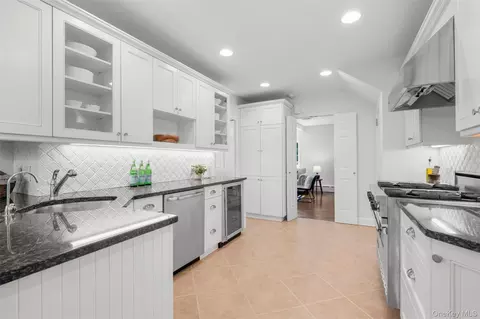 Kitchen - 63 Rye Rd, Rye, NY 10580 photo 3 of 3