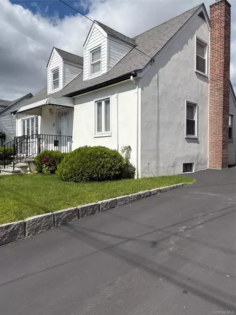 Exterior - 71 Catskill, Yonkers, NY 10704 photo 2 of 5