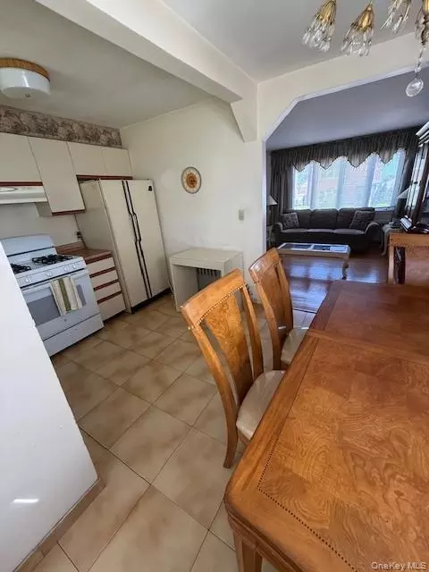 Kitchen - 71 Catskill, Yonkers, NY 10704 photo 1 of 2