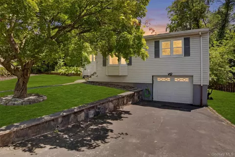 197 Seward St, Cortlandt, NY 10511