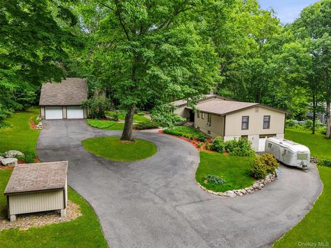 176 Route 118, Somers, NY 10598