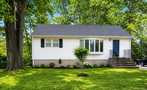 15 Samuel Rd, Ramapo, NY 10977