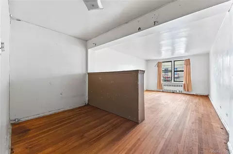 2830 Briggs Ave #5E, New York, NY 10458