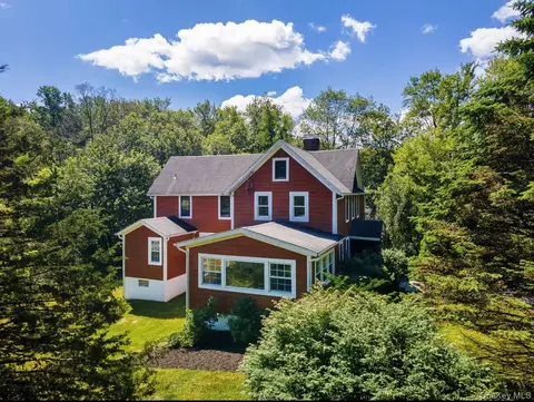 270 Bull Mill Rd, Chester, NY 10918