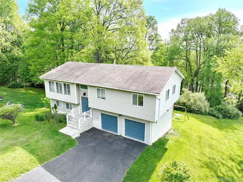 4 Schettig Ct, Ramapo, NY 10977