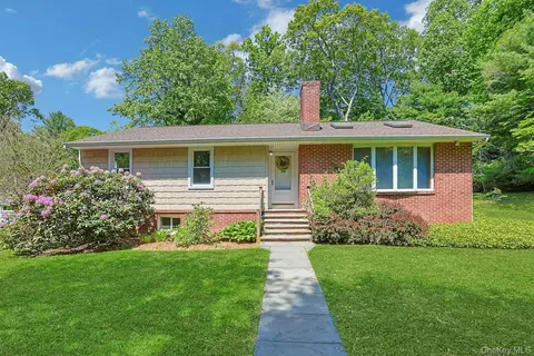 24 Virginia Ln, Mount Pleasant, NY 10594