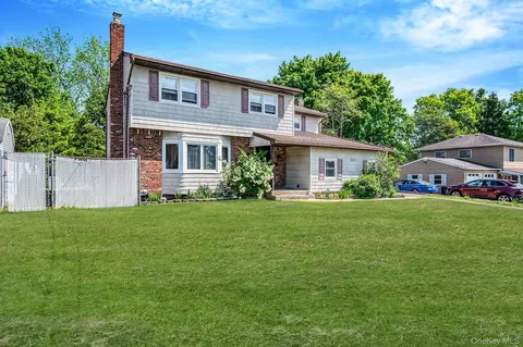 1335 August Rd, North Babylon, NY 11703