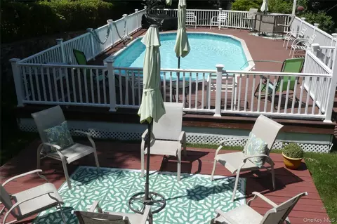 Exterior - 37 Valhalla Rd, Kent, NY 10512 photo 7 of 8