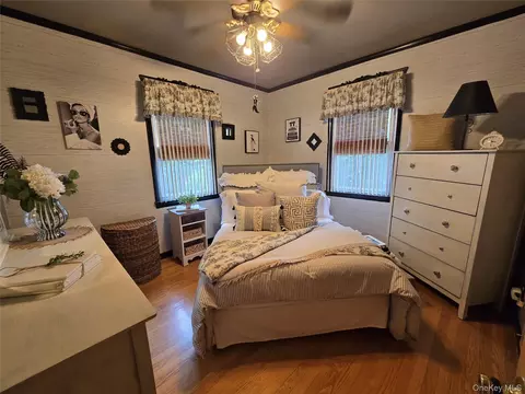 Bedroom - 37 Valhalla Rd, Kent, NY 10512 photo 3 of 4