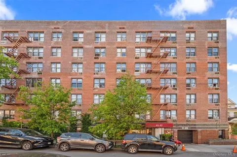 41-42 73 St #4G, New York, NY 11377