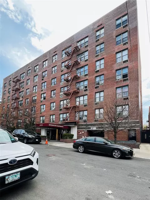 41-42 73 St #4G, New York, NY 11377