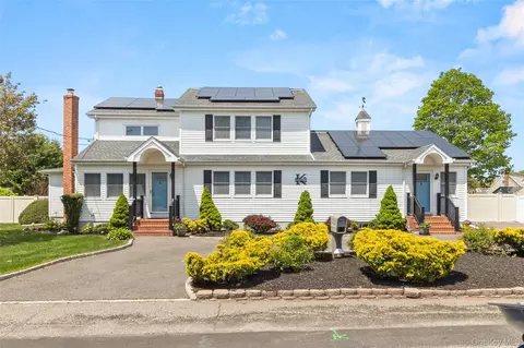 63 E Madison St, East Islip, NY 11730