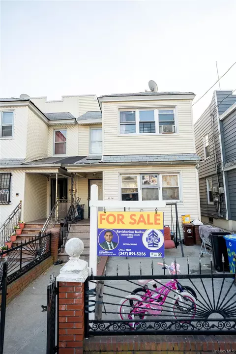 9324 123rd St, South Richmond Hill, NY 11419
