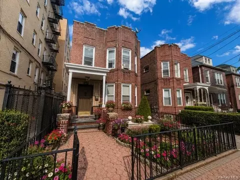 1752 Mahan Ave, New York, NY 10461