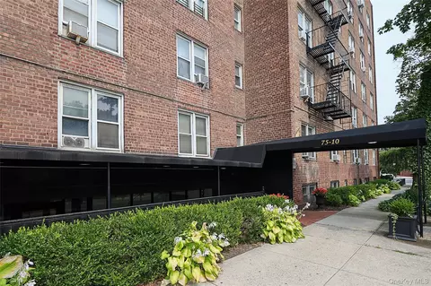 7510 Yellowstone Blvd #2C, New York, NY 11374