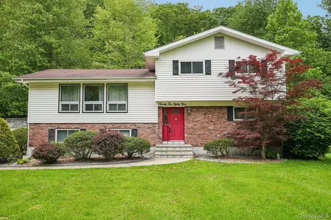 2289 Sultana Dr, Yorktown, NY 10598