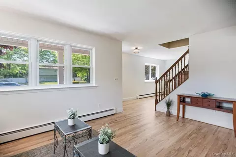 Living - 225 Walker Ave, Brookhaven, NY 11772 photo 3 of 4