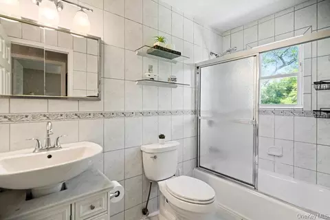 Bath - 225 Walker Ave, Brookhaven, NY 11772 photo 2 of 2