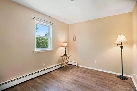 Bedroom - 225 Walker Ave, Brookhaven, NY 11772 photo 1 of 2