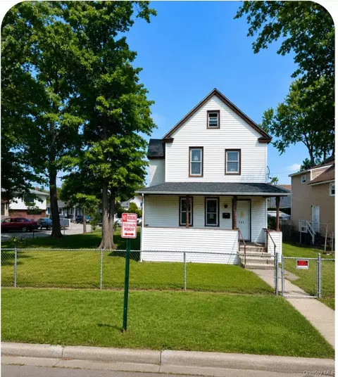 153 Cornell St, Hempstead, NY 11550