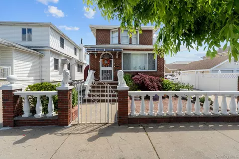 15843 101st St, New York, NY 11414