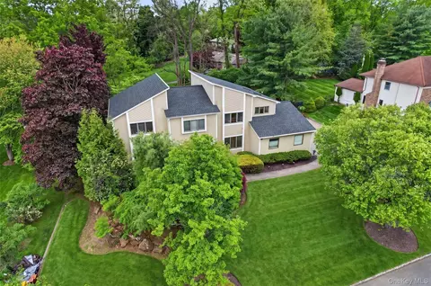 5 Lady Godiva Way, Clarkstown, NY 10956