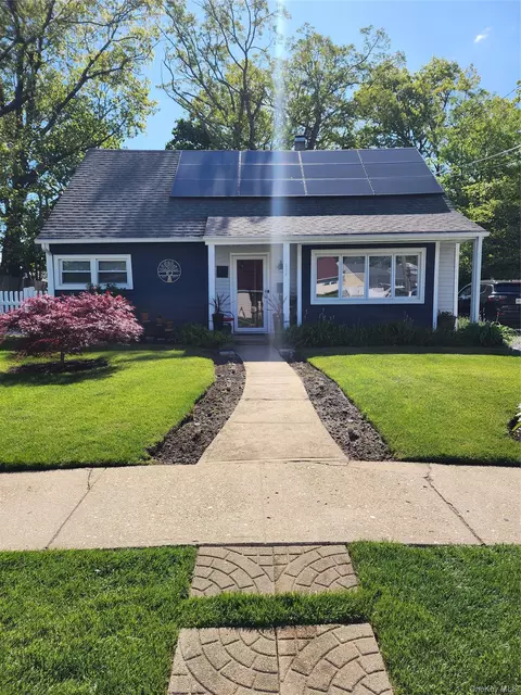 204 Denton Pl, Roosevelt, NY 11575