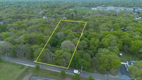 205 N Washington Ave, Centereach, NY 11720
