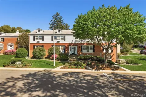 20 Bon Aire Cir #605, Ramapo, NY 10901