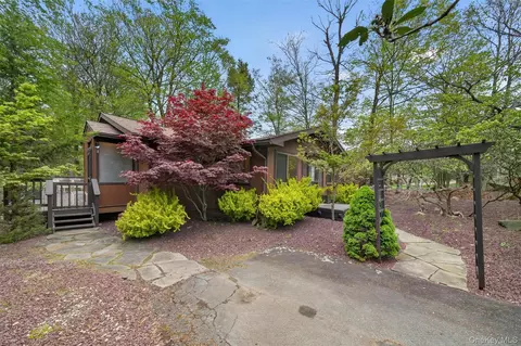74 N Emerald Dr, Thompson, NY 12775