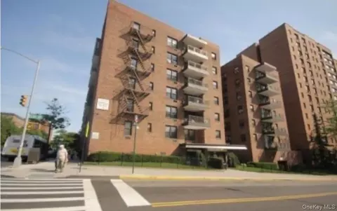 13870 Elder Ave #7TH, Flushing, NY 11355
