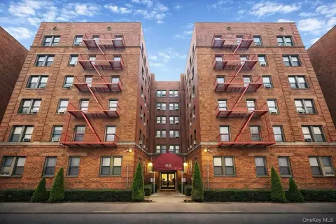 42-52 Layton St #1H, Elmhurst, NY 11373