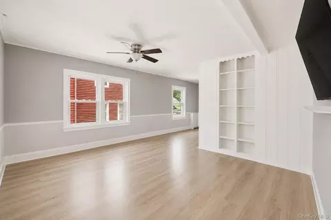 Living - 653 Highland Ave, Peekskill, NY 10566 photo 3 of 6