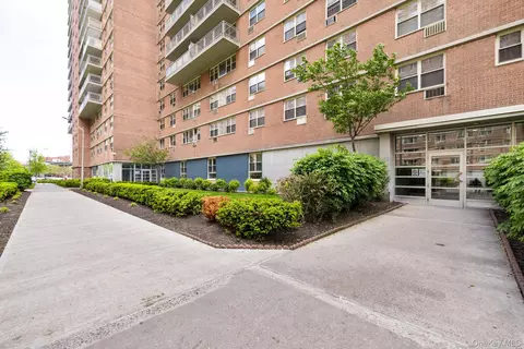 2942 W 5th St #9O, Brooklyn, NY 11224